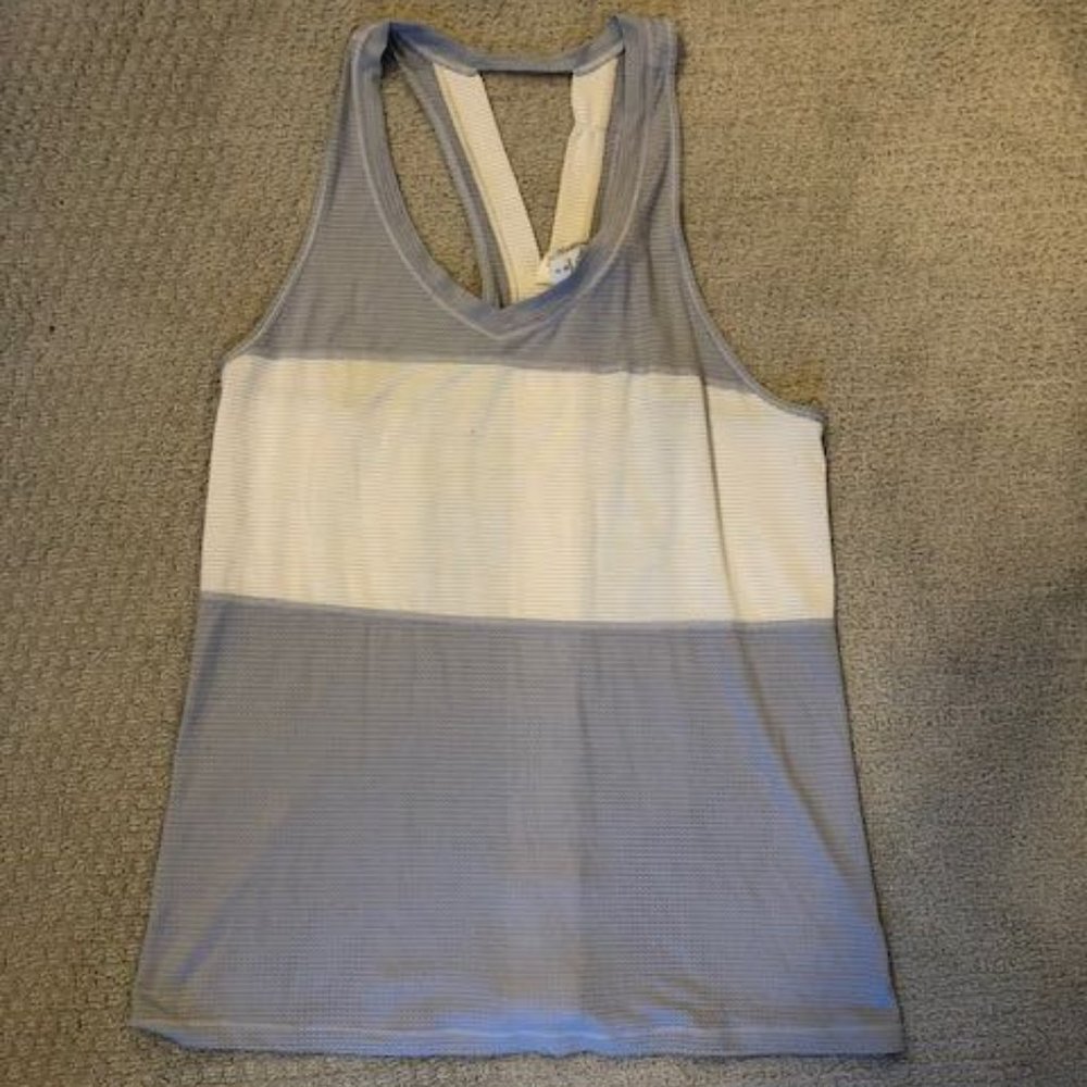 Lululemon Gray and White V Neck Tank Size 8